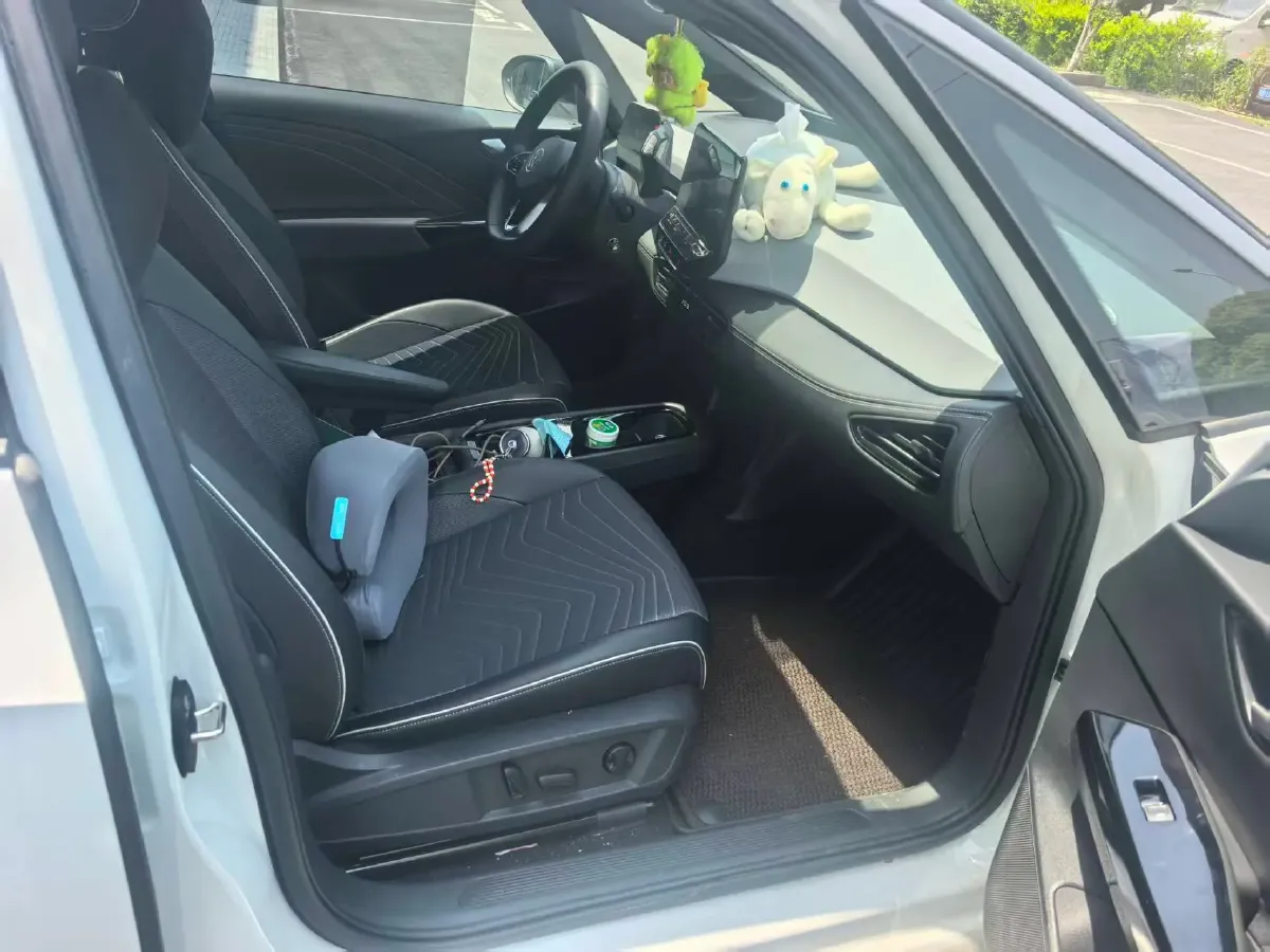 2024 Volkswagen ID.3 BEV 52.8KWH,autocango,china used car exporter,china ev exporter,chinese used car exporter,chinese used ev exporter