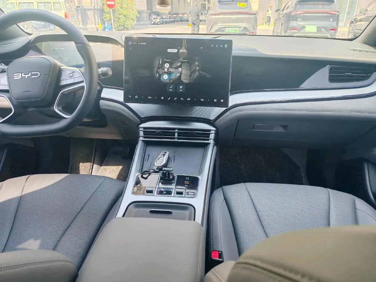 2025 BYD Seal07 DM-i 1.5L 101HP L4 E-CVT PHEV 17.6KWH,autocango,china used car exporter,china ev exporter,chinese used car exporter,chinese used ev exporter