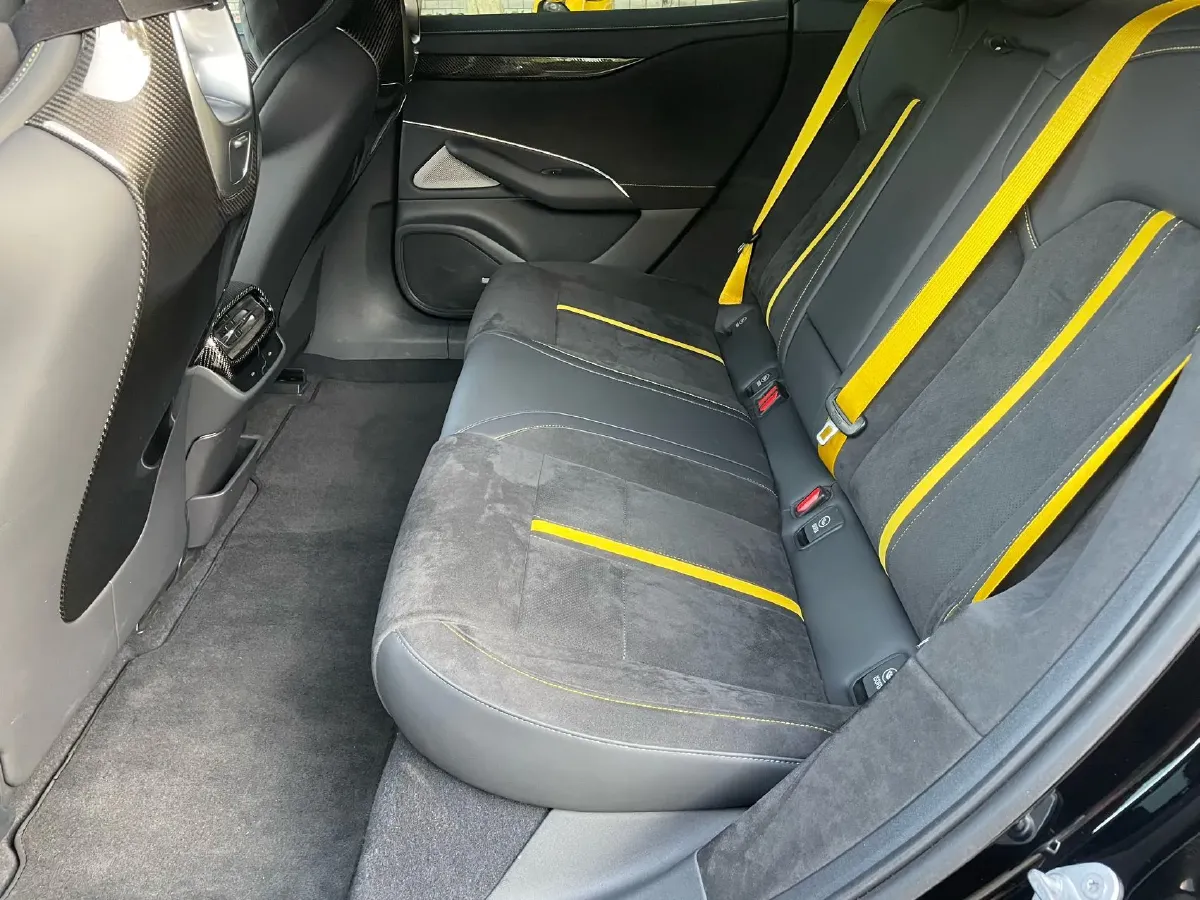 2025 MI YU7 BEV 101.7KWH,autocango,china used car exporter,china ev exporter,chinese used car exporter,chinese used ev exporter