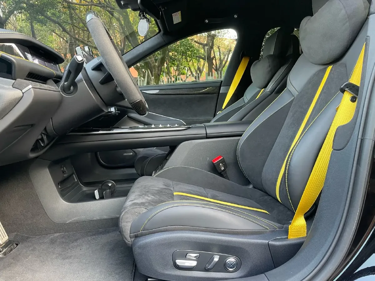 2025 MI YU7 BEV 101.7KWH,autocango,china used car exporter,china ev exporter,chinese used car exporter,chinese used ev exporter