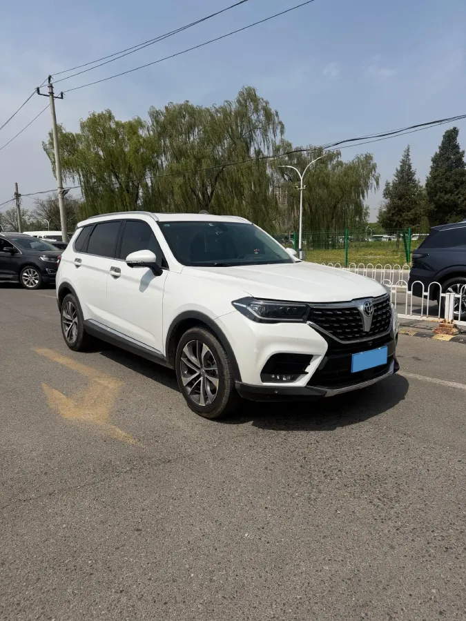 2018 Brilliance Auto V7 1.6T 204HP L4 7DCT,autocango,china used car exporter,china ev exporter,chinese used car exporter,chinese used ev exporter