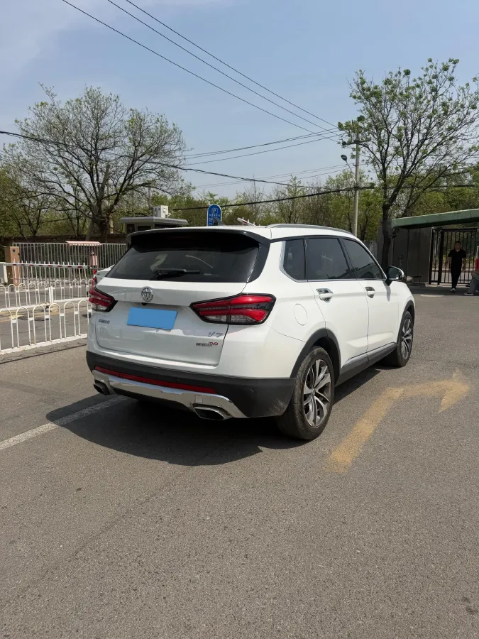 2018 Brilliance Auto V7 1.6T 204HP L4 7DCT,autocango,china used car exporter,china ev exporter,chinese used car exporter,chinese used ev exporter