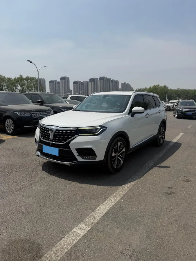 2018 Brilliance Auto V7 1.6T 204HP L4 7DCT,autocango,china used car exporter,china ev exporter,chinese used car exporter,chinese used ev exporter