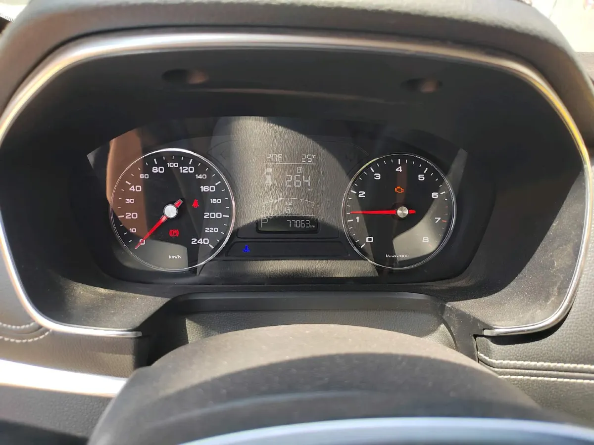 2019 Mitsubishi Eclipse Cross 1.5T 170HP L4 6MT,autocango,china used car exporter,china ev exporter,chinese used car exporter,chinese used ev exporter