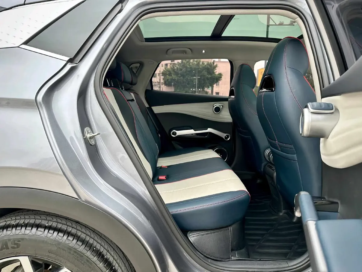 2022 Roewe RX5 MAX 1.5T 181HP L4 6AT,autocango,china used car exporter,china ev exporter,chinese used car exporter,chinese used ev exporter