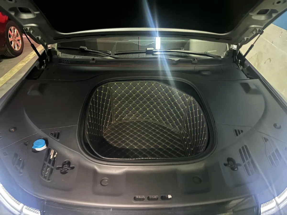 2022 Xpeng P7 BEV 60.2KWH,autocango,china used car exporter,china ev exporter,chinese used car exporter,chinese used ev exporter