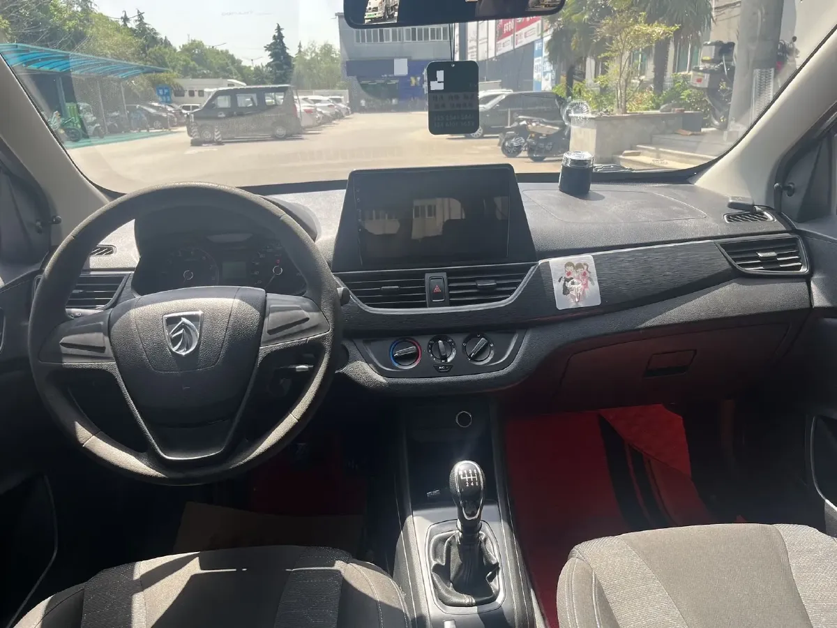 2017 BaoJun 310W 1.2L 82HP L4 6MT,autocango,china used car exporter,china ev exporter,chinese used car exporter,chinese used ev exporter