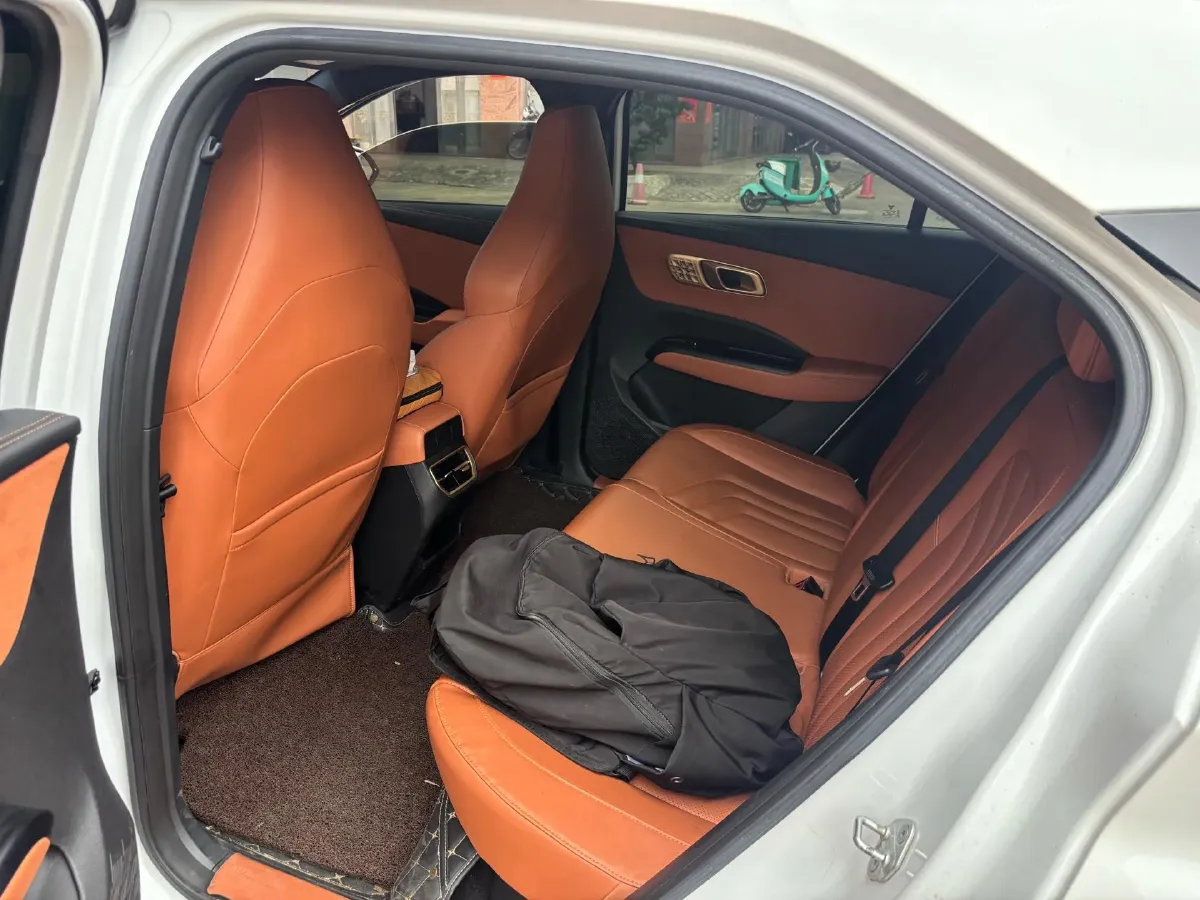 2023 MAXUS G50 1.5T 181HP L4 7DCT,autocango,china used car exporter,china ev exporter,chinese used car exporter,chinese used ev exporter