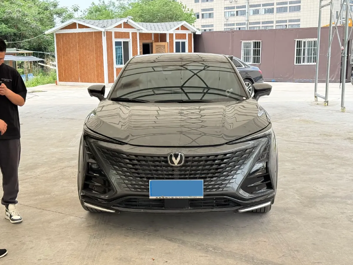 2023 ChangAn UNI-T 1.5T 188HP L4 7DCT,autocango,china used car exporter,china ev exporter,chinese used car exporter,chinese used ev exporter