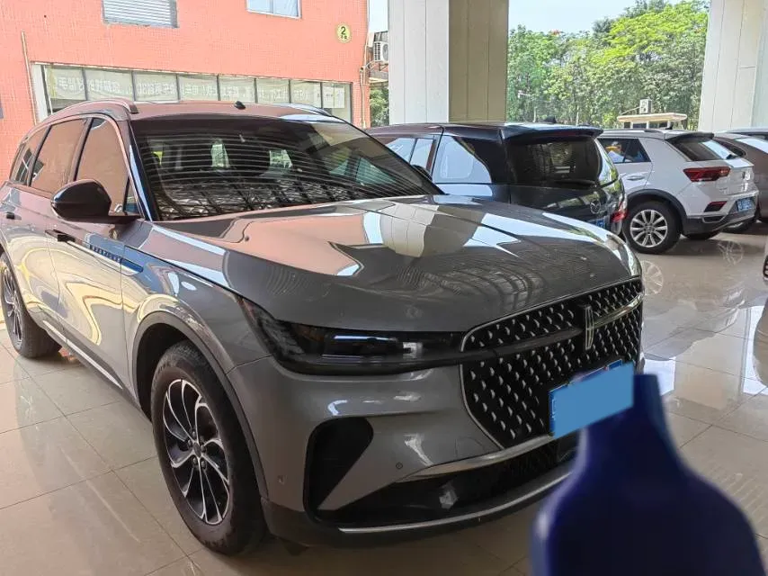 2023 Lincoln Nautilus 2.0T 261HP L4 8AT,autocango,china used car exporter,china ev exporter,chinese used car exporter,chinese used ev exporter
