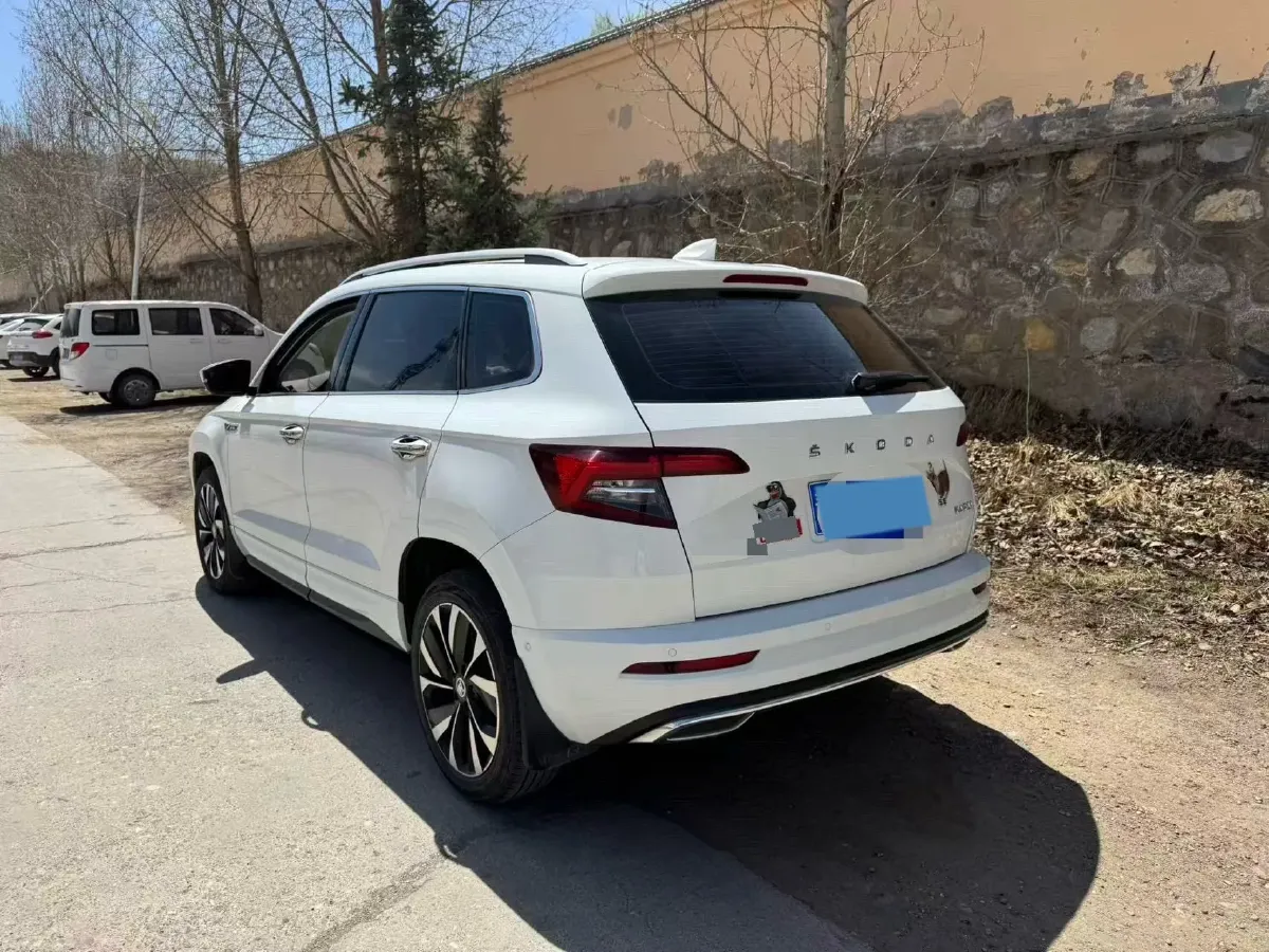 2023 Skoda Karoq 1.4T 150HP L4 7DCT,autocango,china used car exporter,china ev exporter,chinese used car exporter,chinese used ev exporter