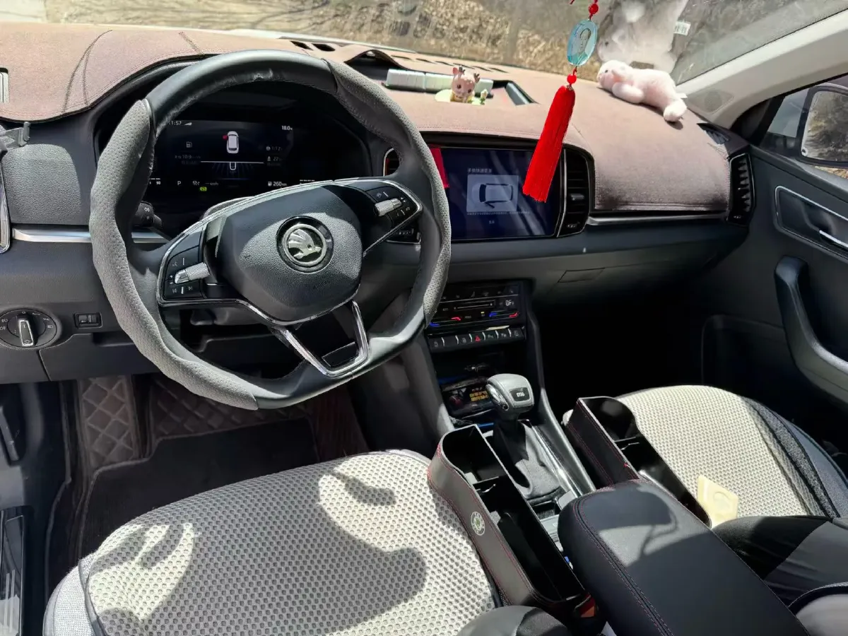 2023 Skoda Karoq 1.4T 150HP L4 7DCT,autocango,china used car exporter,china ev exporter,chinese used car exporter,chinese used ev exporter