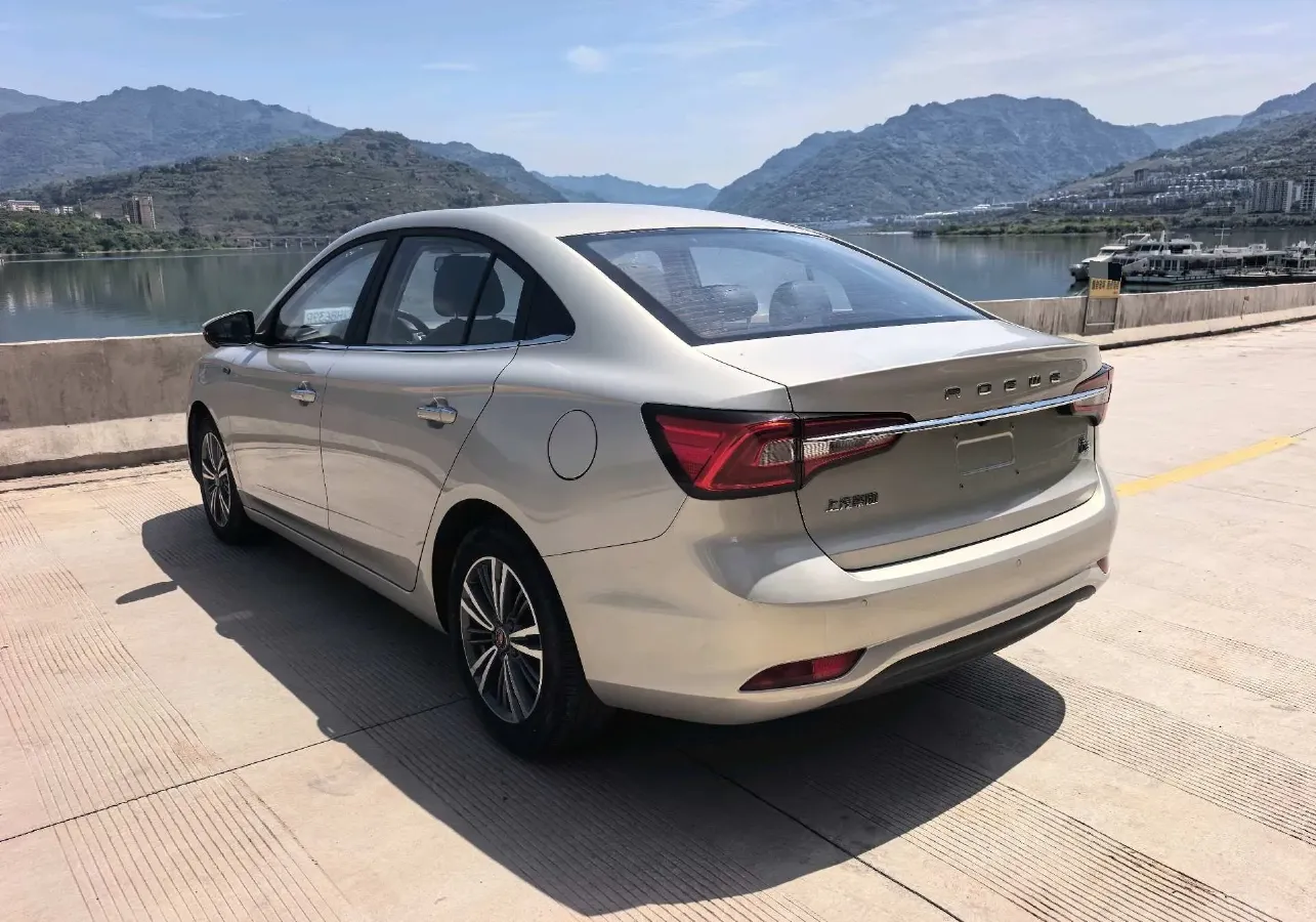 2019 Roewe i5 1.5L 120HP L4 CVT,autocango,china used car exporter,china ev exporter,chinese used car exporter,chinese used ev exporter