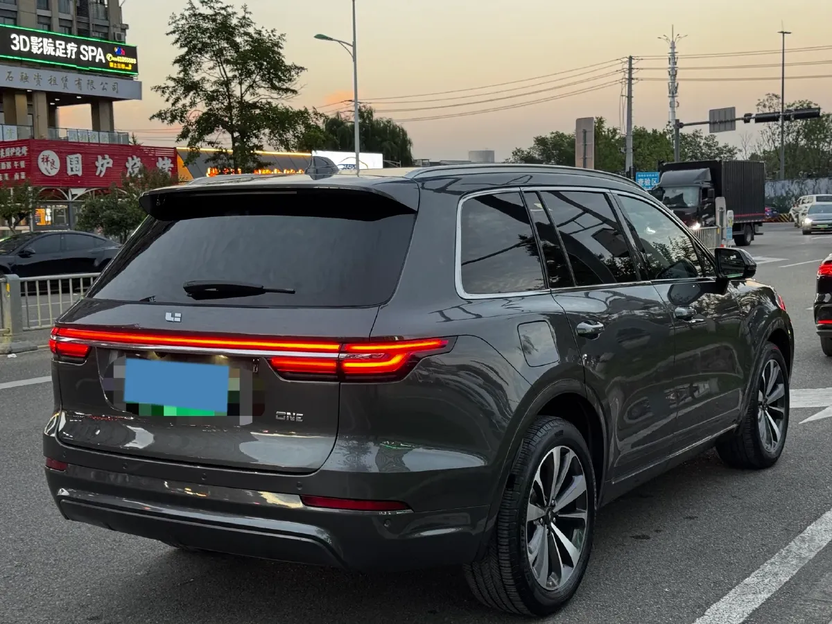 2020 Li ONE Range Extended 131HP REEV 40.5KWH,autocango,china used car exporter,china ev exporter,chinese used car exporter,chinese used ev exporter