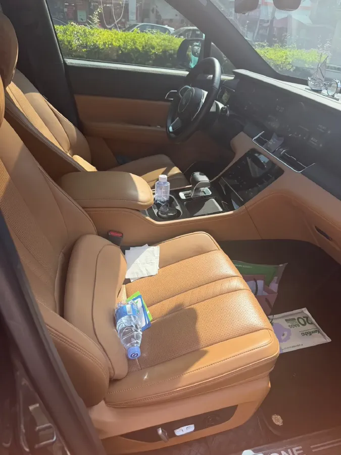 2020 Li ONE Range Extended 131HP REEV 40.5KWH,autocango,china used car exporter,china ev exporter,chinese used car exporter,chinese used ev exporter