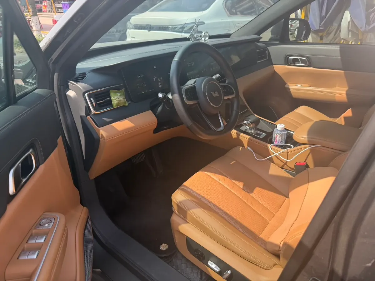 2020 Li ONE Range Extended 131HP REEV 40.5KWH,autocango,china used car exporter,china ev exporter,chinese used car exporter,chinese used ev exporter