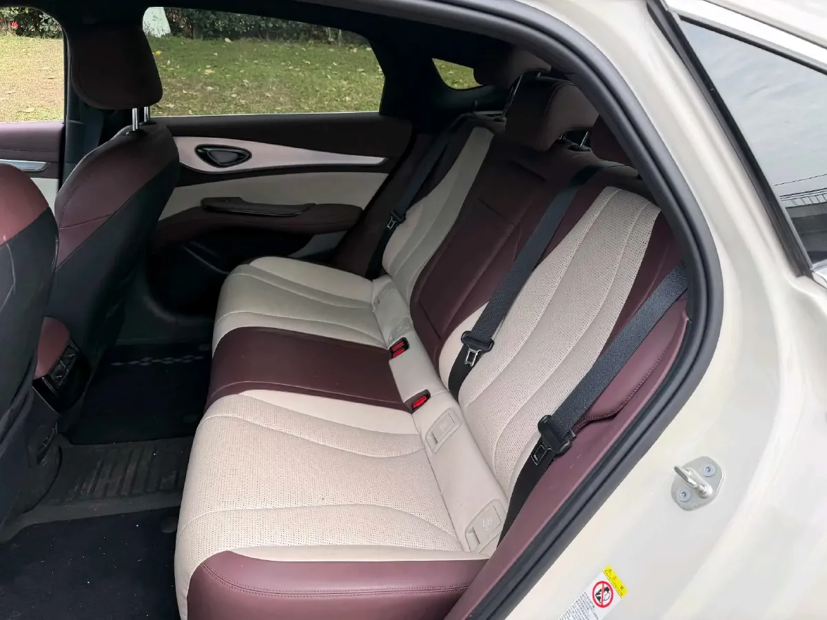 2025 BYD Seal07 DM-i 1.5L 101HP L4 E-CVT PHEV 17.6KWH,autocango,china used car exporter,china ev exporter,chinese used car exporter,chinese used ev exporter