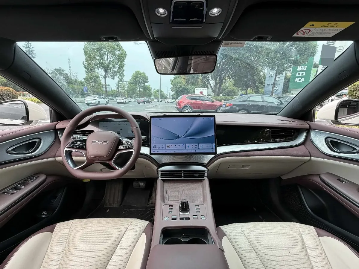 2025 BYD Seal07 DM-i 1.5L 101HP L4 E-CVT PHEV 17.6KWH,autocango,china used car exporter,china ev exporter,chinese used car exporter,chinese used ev exporter