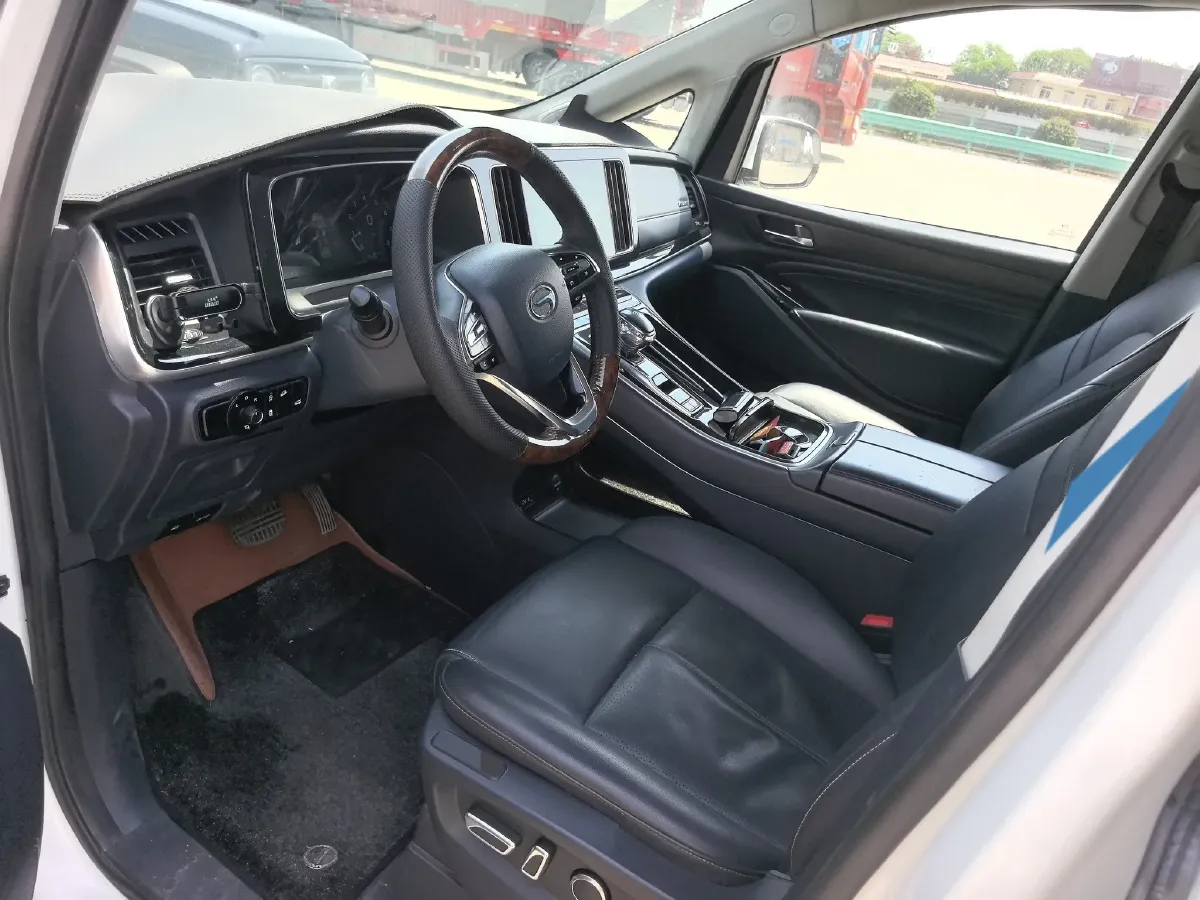 2021 GAC Trumpchi M8 2.0T 252HP L4 8AT,autocango,china used car exporter,china ev exporter,chinese used car exporter,chinese used ev exporter