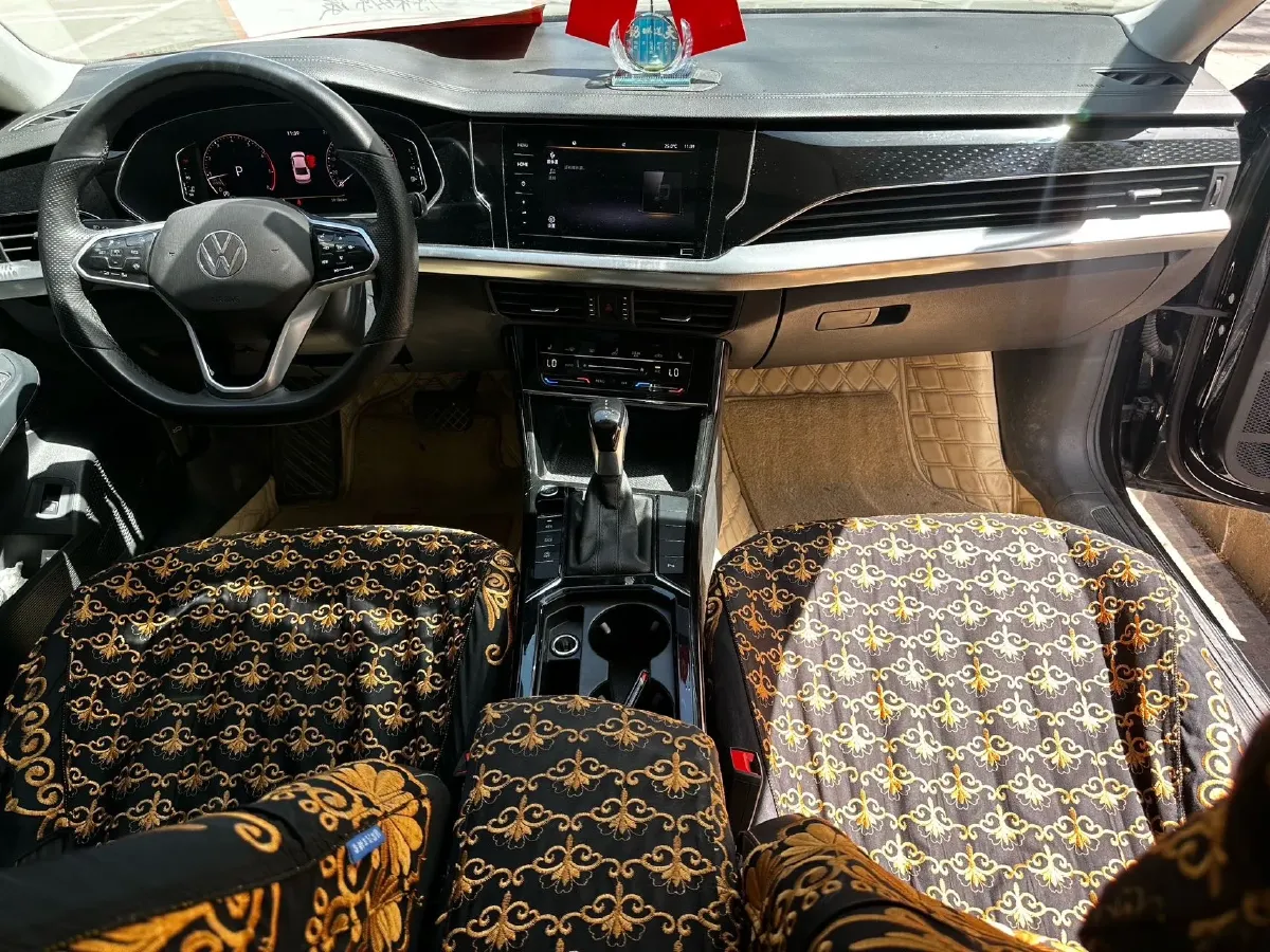 2023 Volkswagen Passat 2.0T 186HP L4 7DCT,autocango,china used car exporter,china ev exporter,chinese used car exporter,chinese used ev exporter