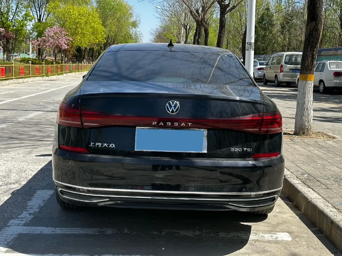 2023 Volkswagen Passat 2.0T 186HP L4 7DCT,autocango,china used car exporter,china ev exporter,chinese used car exporter,chinese used ev exporter