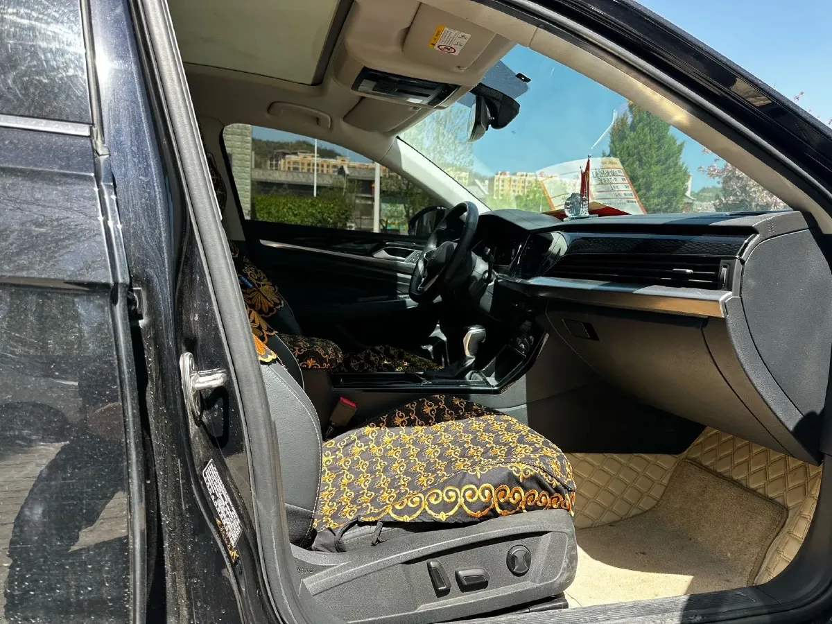 2023 Volkswagen Passat 2.0T 186HP L4 7DCT,autocango,china used car exporter,china ev exporter,chinese used car exporter,chinese used ev exporter