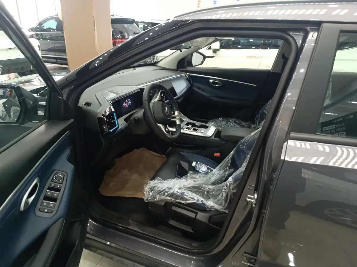 2023 GAC Trumpchi GS3 1.5T 177HP L4 7DCT,autocango,china used car exporter,china ev exporter,chinese used car exporter,chinese used ev exporter