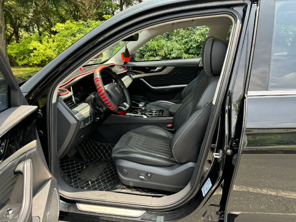 2022 HongQi HS5 2.0T 224HP L4 6AT,autocango,china used car exporter,china ev exporter,chinese used car exporter,chinese used ev exporter