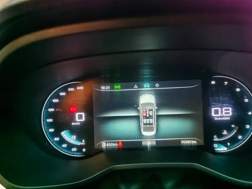 2019 Roewe i5 1.5T 169HP L4 7DCT,autocango,china used car exporter,china ev exporter,chinese used car exporter,chinese used ev exporter