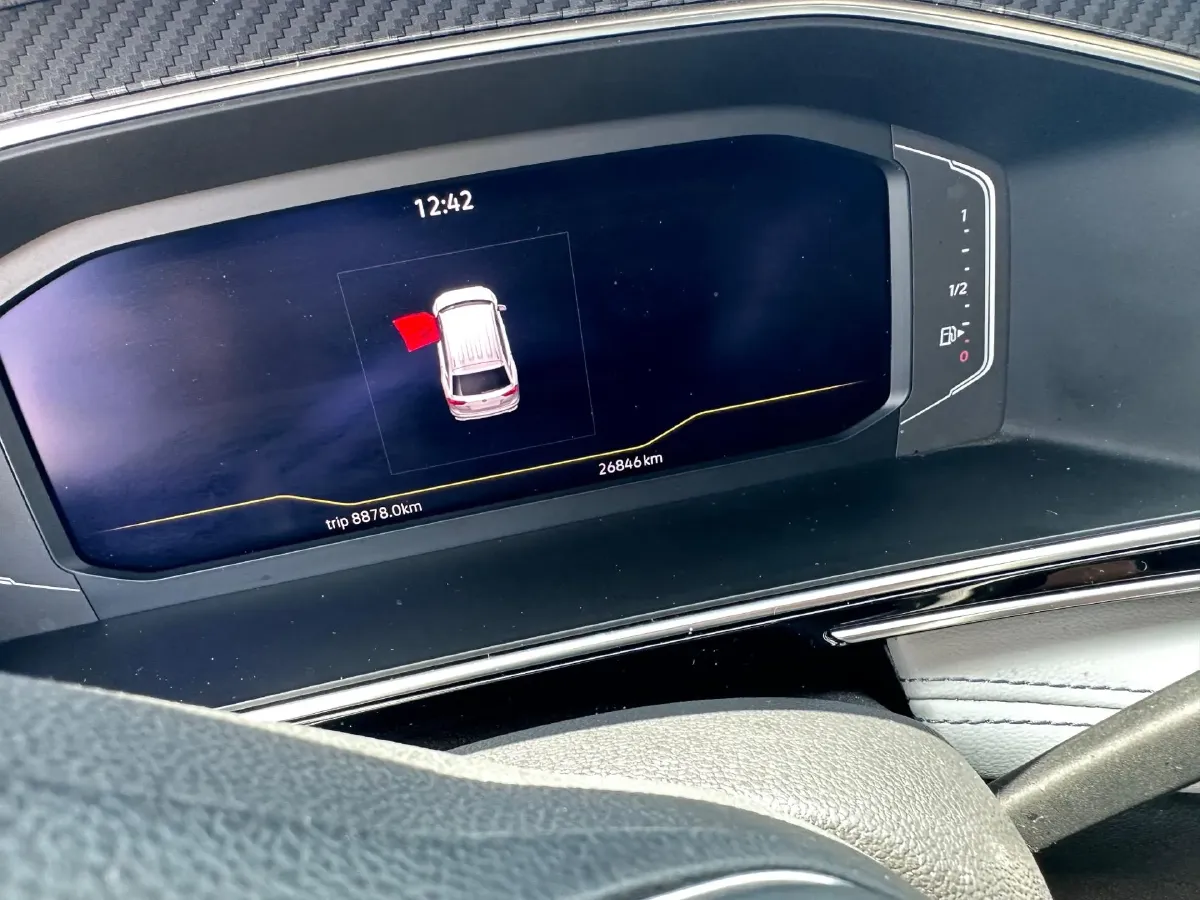 2025 Volkswagen Tiguan L 2.0T 186HP L4 7DCT,autocango,china used car exporter,china ev exporter,chinese used car exporter,chinese used ev exporter