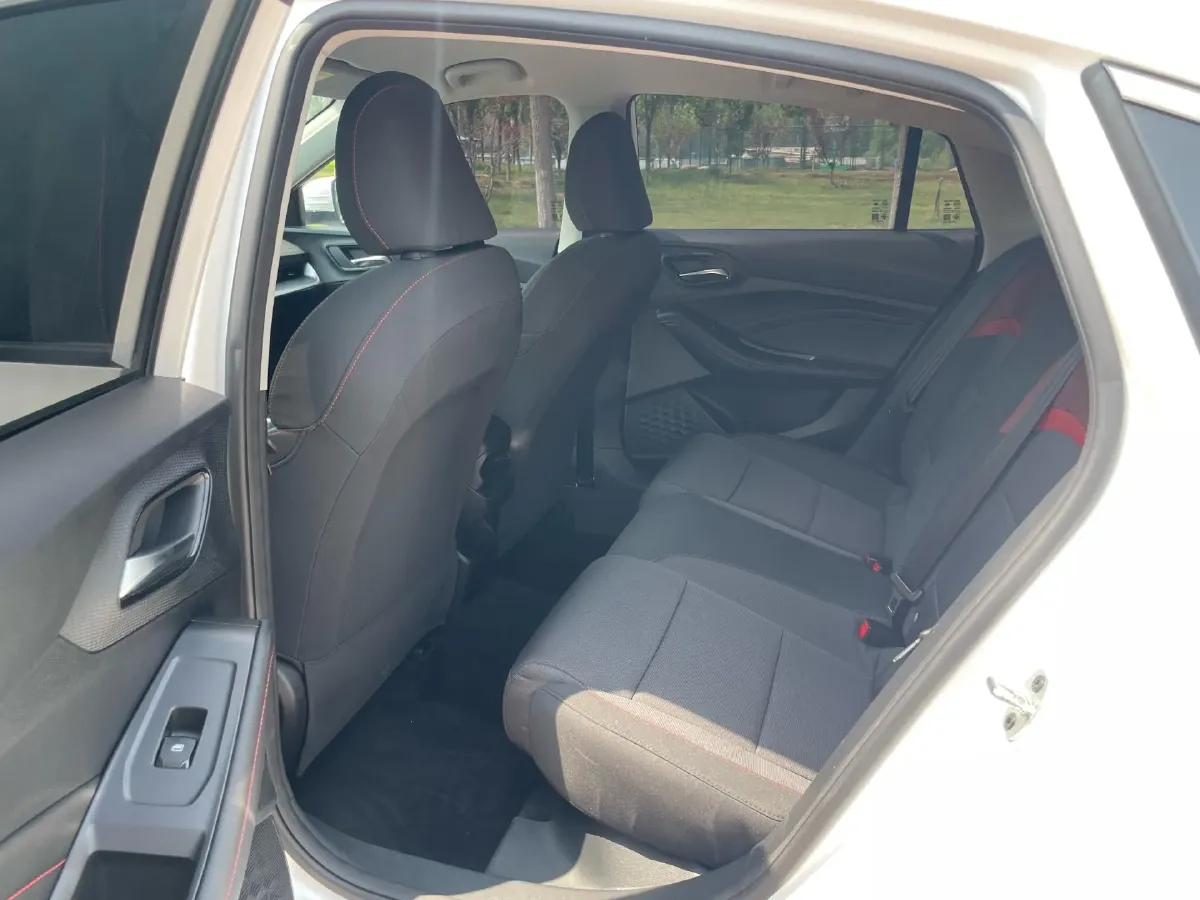 2023 MG 5 1.5L 129HP L4 5MT,autocango,china used car exporter,china ev exporter,chinese used car exporter,chinese used ev exporter