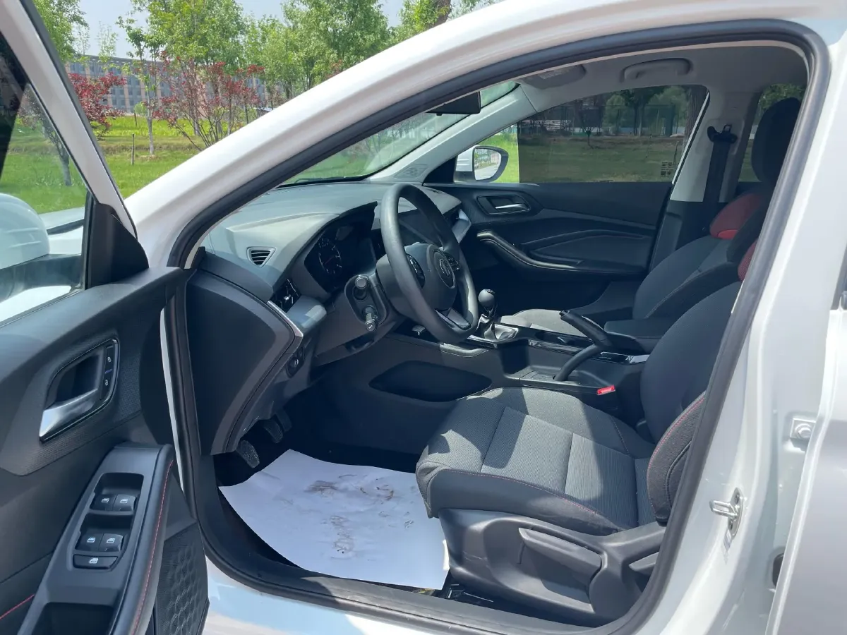 2023 MG 5 1.5L 129HP L4 5MT,autocango,china used car exporter,china ev exporter,chinese used car exporter,chinese used ev exporter