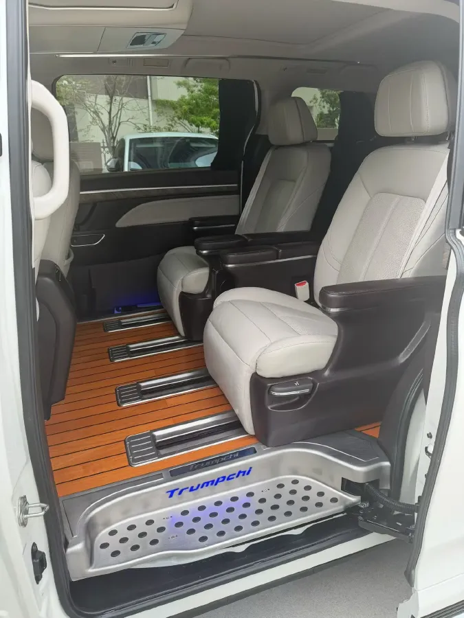 2021 GAC Trumpchi M8 2.0T 252HP L4 8AT,autocango,china used car exporter,china ev exporter,chinese used car exporter,chinese used ev exporter