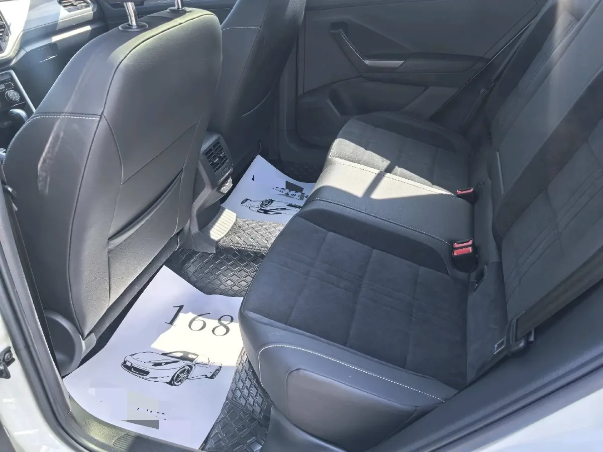 2022 Volkswagen T-Roc 1.4T 150HP L4 7DCT,autocango,china used car exporter,china ev exporter,chinese used car exporter,chinese used ev exporter