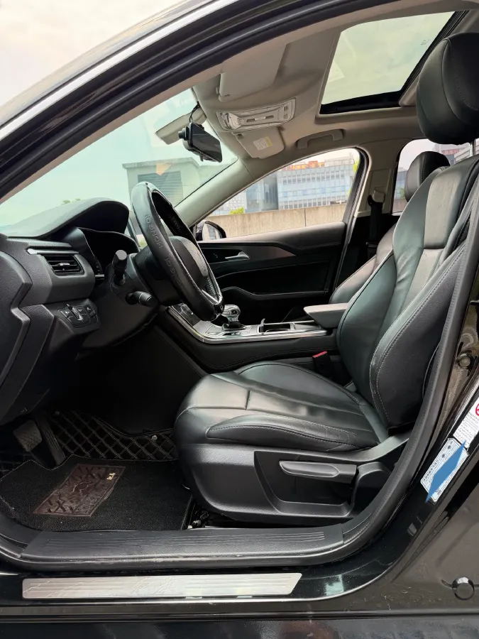 2020 HongQi H5 1.5T 169HP L4 7DCT,autocango,china used car exporter,china ev exporter,chinese used car exporter,chinese used ev exporter