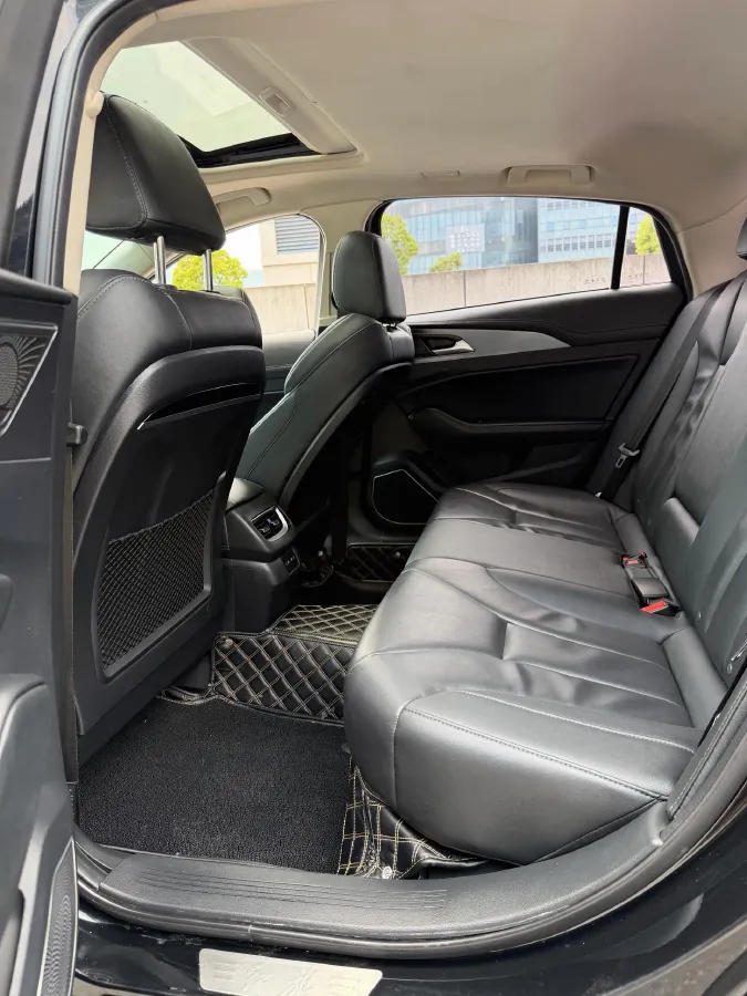 2020 HongQi H5 1.5T 169HP L4 7DCT,autocango,china used car exporter,china ev exporter,chinese used car exporter,chinese used ev exporter