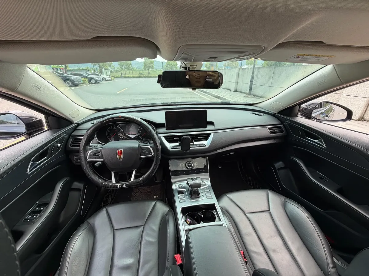 2020 HongQi H5 1.5T 169HP L4 7DCT,autocango,china used car exporter,china ev exporter,chinese used car exporter,chinese used ev exporter