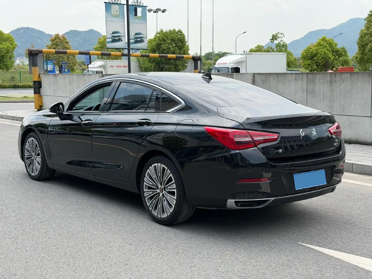 2020 HongQi H5 1.5T 169HP L4 7DCT,autocango,china used car exporter,china ev exporter,chinese used car exporter,chinese used ev exporter