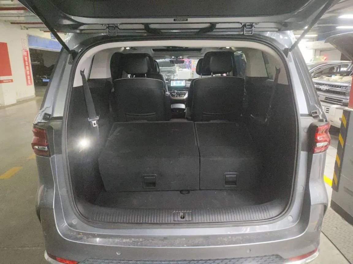 2021 Roewe iMAX8 2.0T 234HP L4 8AT,autocango,china used car exporter,china ev exporter,chinese used car exporter,chinese used ev exporter