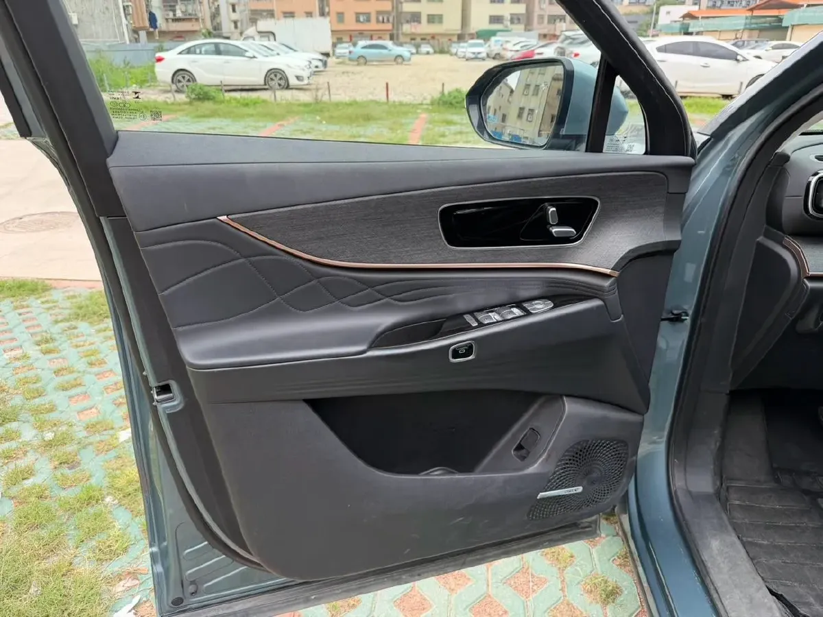 2023 Chery Tiggo 9 2.0T 261HP L4 7DCT,autocango,china used car exporter,china ev exporter,chinese used car exporter,chinese used ev exporter