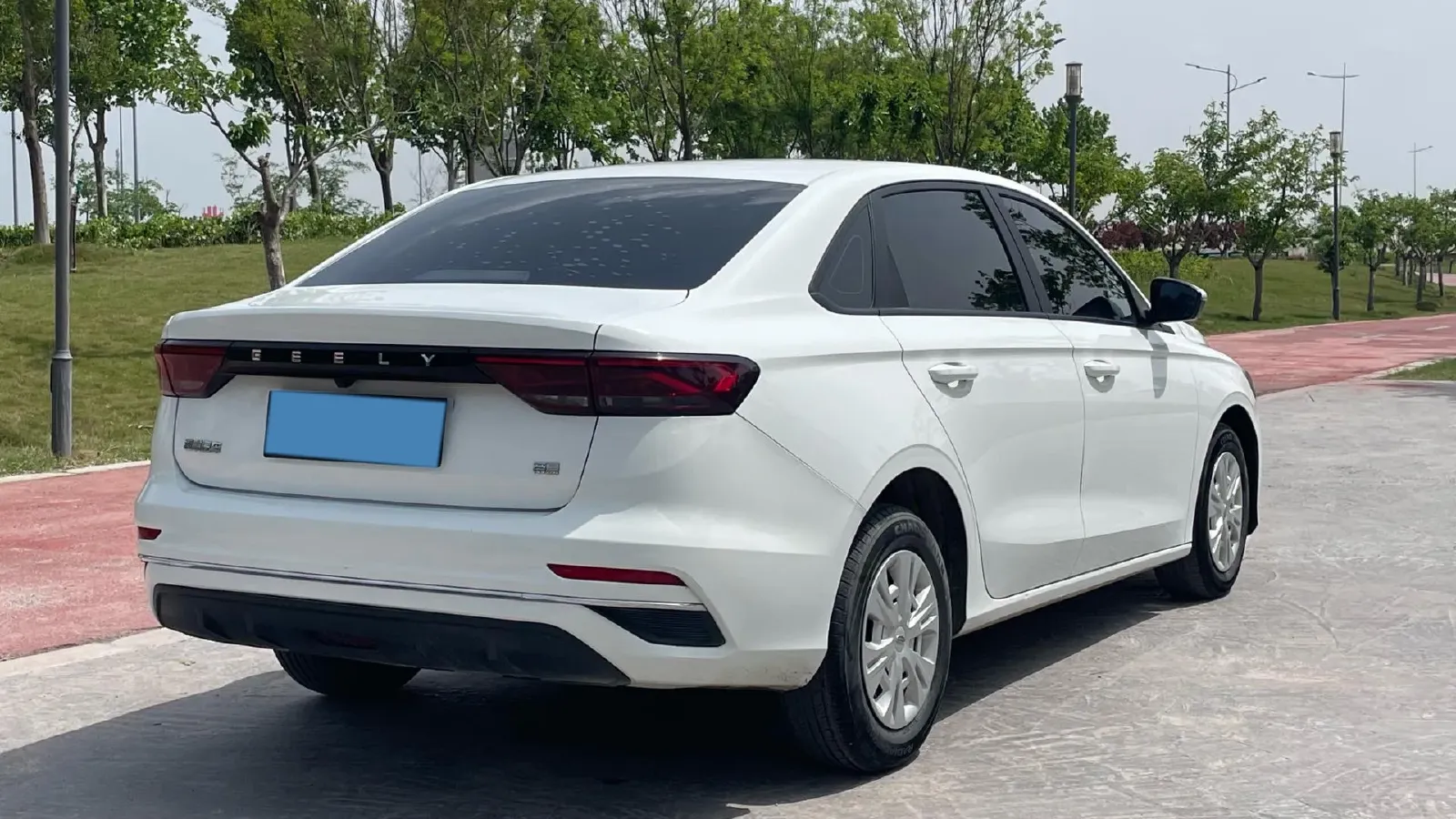 2023 Geely Emgrand 1.5L 127HP L4 5MT,autocango,china used car exporter,china ev exporter,chinese used car exporter,chinese used ev exporter