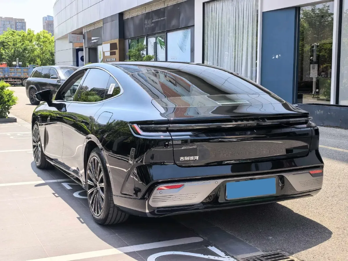 2025 Geely Galaxy Starshine 8 1.5T 163HP L4 3DHT PHEV 27.69KWH,autocango,china used car exporter,china ev exporter,chinese used car exporter,chinese used ev exporter