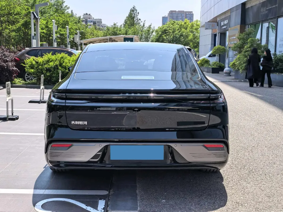 2025 Geely Galaxy Starshine 8 1.5T 163HP L4 3DHT PHEV 27.69KWH,autocango,china used car exporter,china ev exporter,chinese used car exporter,chinese used ev exporter