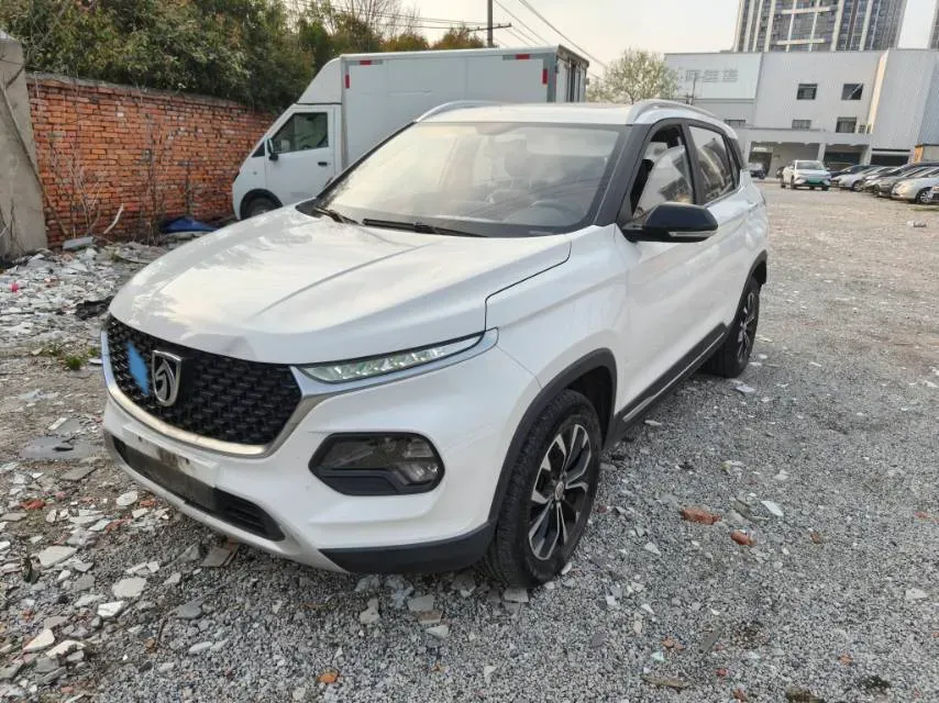 2019 BaoJun 730 1.5L 105HP L4 6MT,autocango,china used car exporter,china ev exporter,chinese used car exporter,chinese used ev exporter
