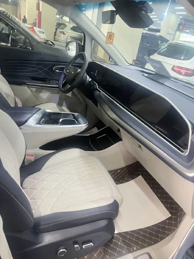 2023 MAXUS G90 2.0T 234HP L4 8AT,autocango,china used car exporter,china ev exporter,chinese used car exporter,chinese used ev exporter