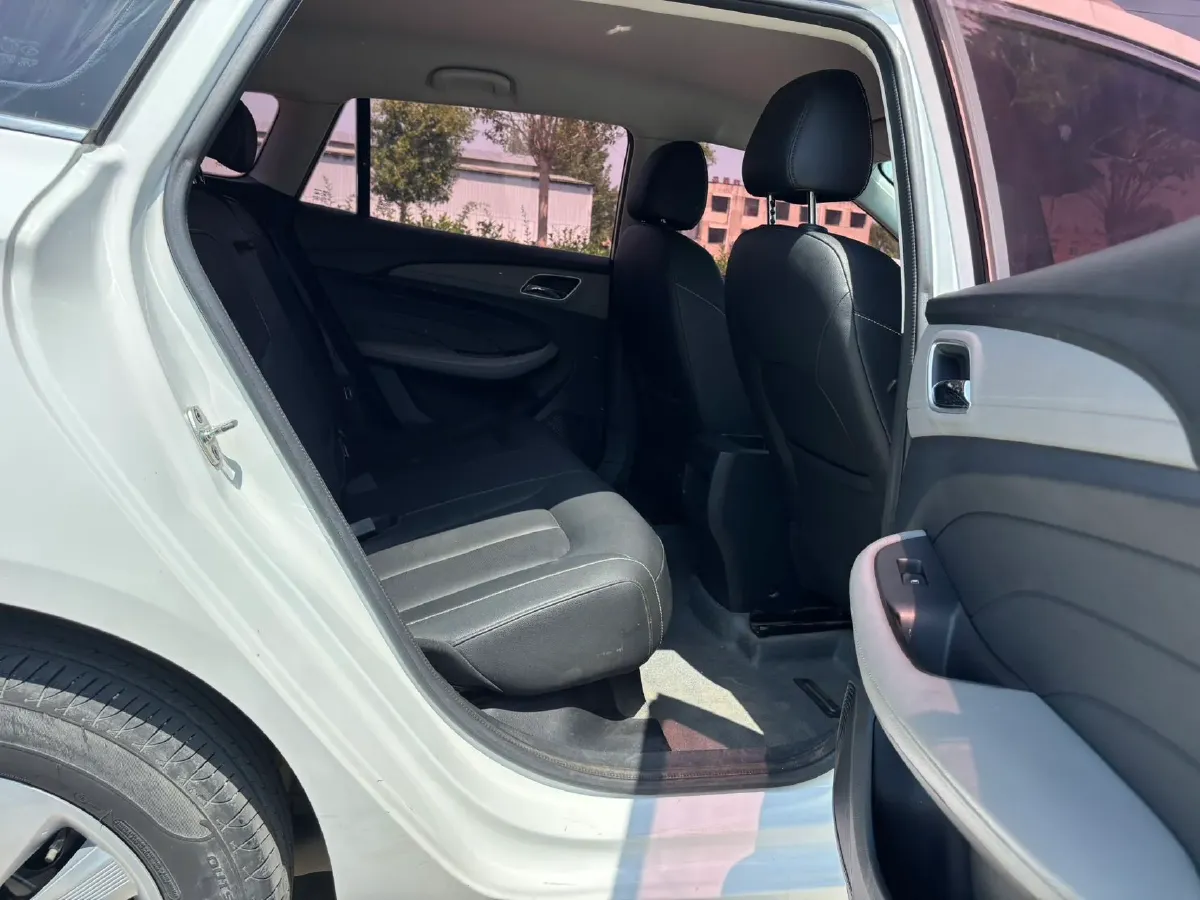 2018 Roewe Ei5 BEV 35KWH,autocango,china used car exporter,china ev exporter,chinese used car exporter,chinese used ev exporter