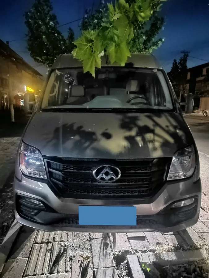 2018 MAXUS XinTu V80 2.5T 136HP L4 6MT,autocango,china used car exporter,china ev exporter,chinese used car exporter,chinese used ev exporter