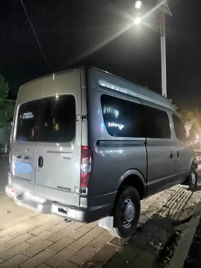 2018 MAXUS XinTu V80 2.5T 136HP L4 6MT,autocango,china used car exporter,china ev exporter,chinese used car exporter,chinese used ev exporter