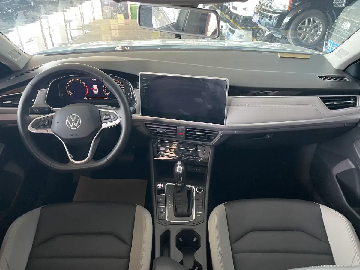 2023 Volkswagen Bora 1.5T 160HP L4 7DCT,autocango,china used car exporter,china ev exporter,chinese used car exporter,chinese used ev exporter