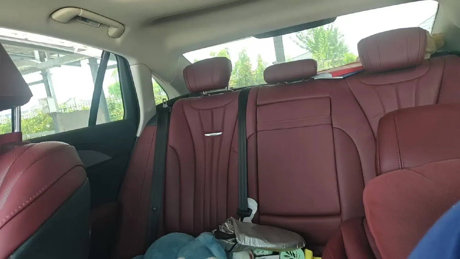 2024 HongQi H5 2.0T 224HP L4 8AT,autocango,china used car exporter,china ev exporter,chinese used car exporter,chinese used ev exporter